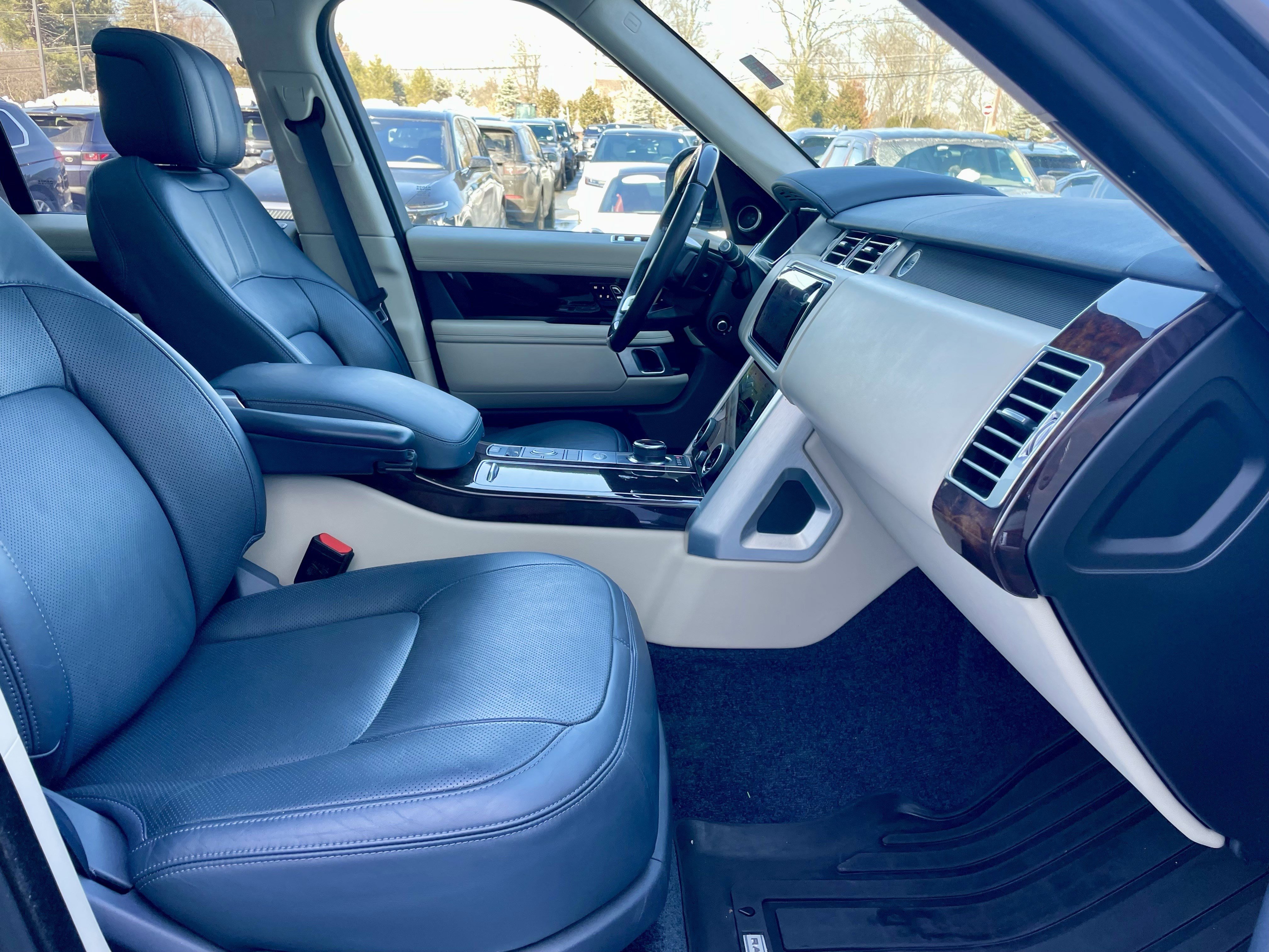 Used 2020 Land Rover Range Rover HSE image 15