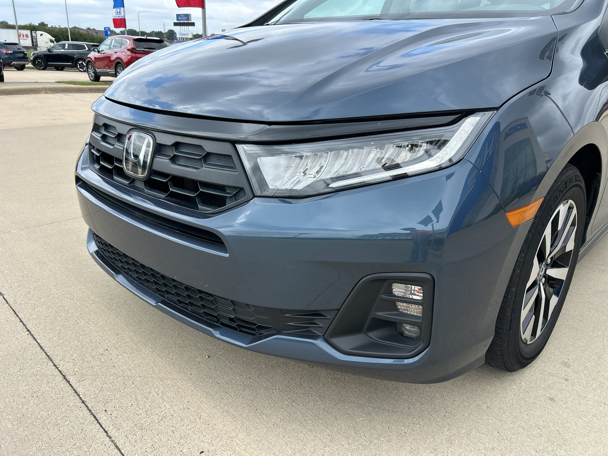 Used 2025 Honda Odyssey EX-L image 9