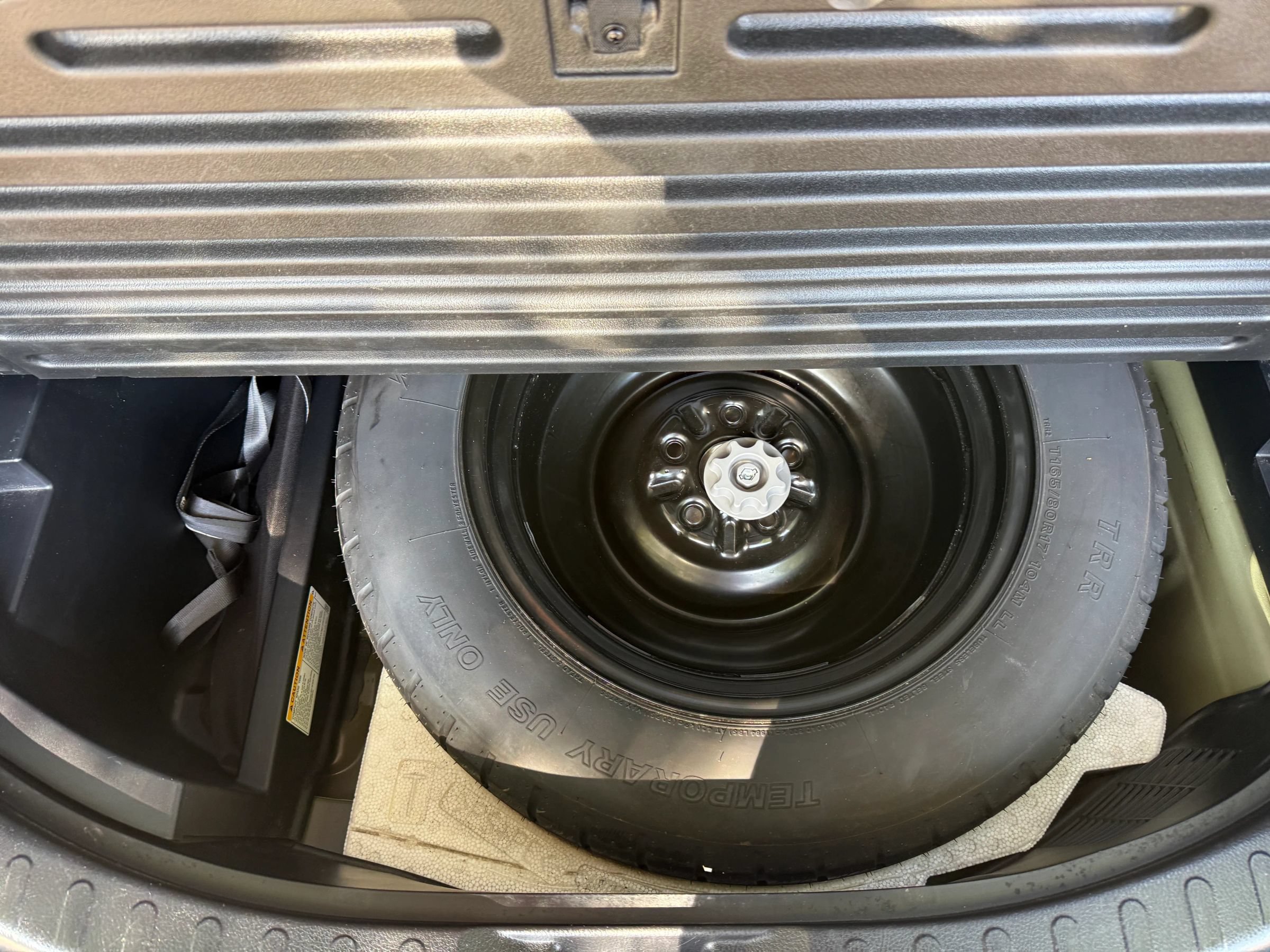 Used 2013 Toyota RAV4 XLE FWD image 27