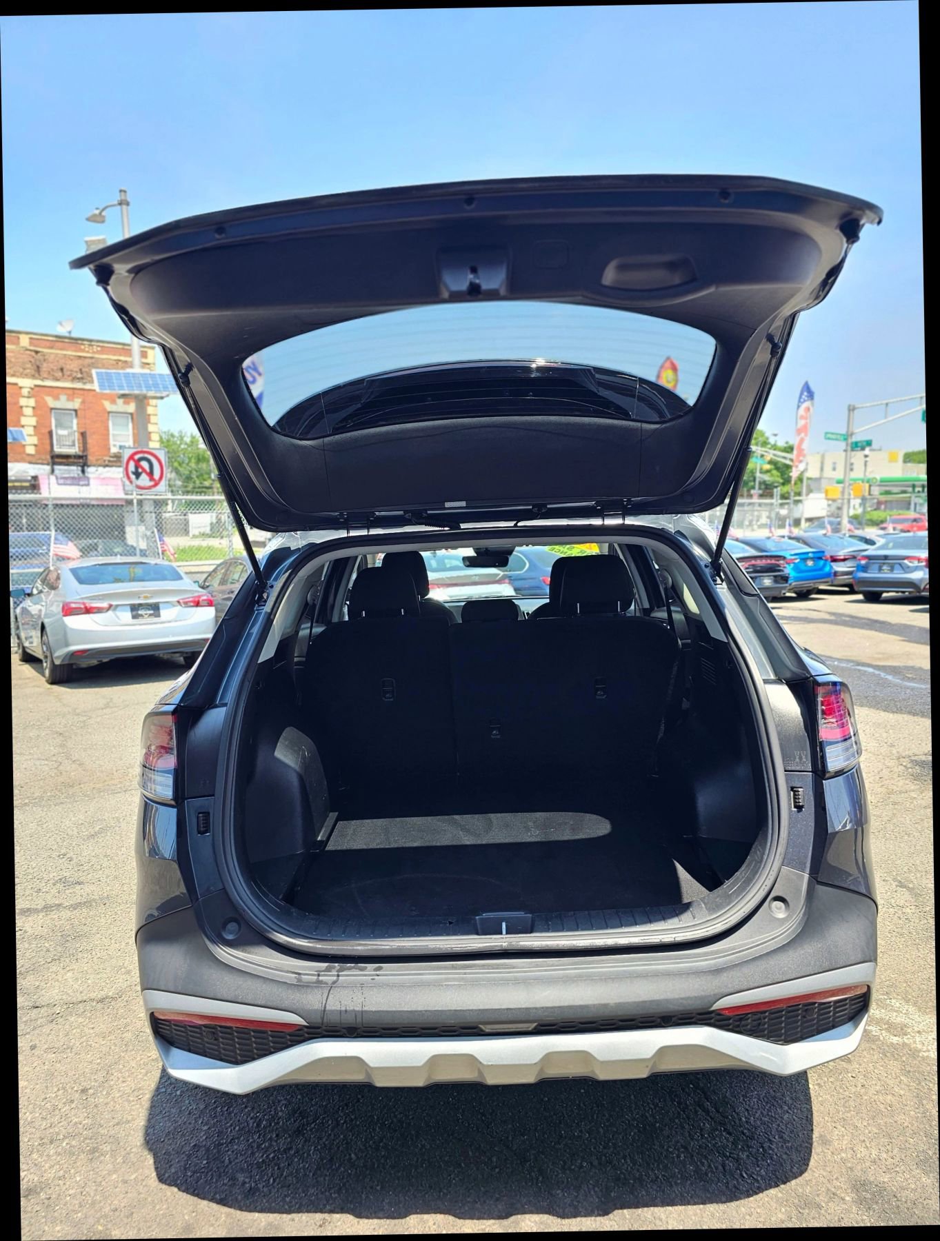 Used 2023 Kia Sportage LX image 32
