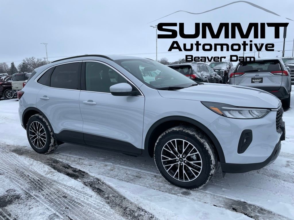 New 2026 Ford Escape SE image 1