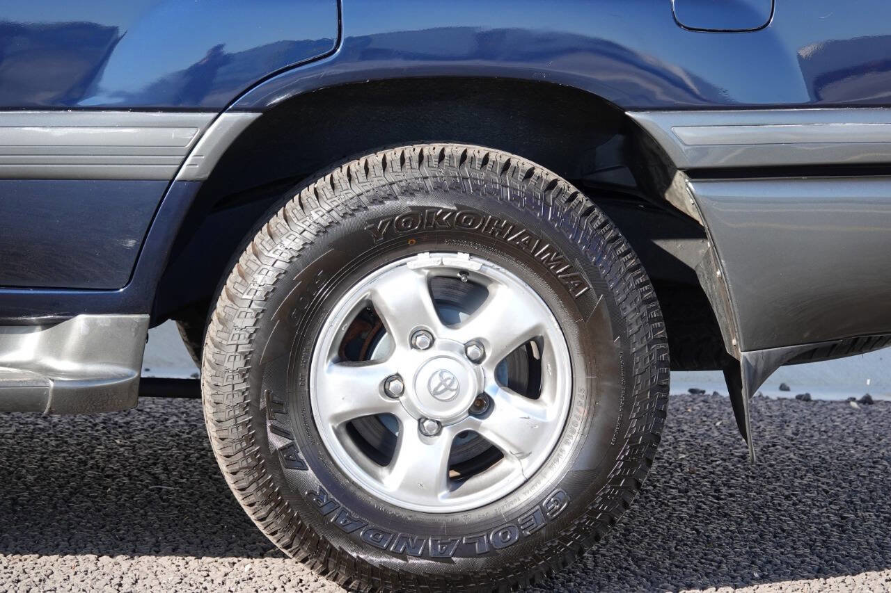 Used 2002 Toyota Land Cruiser AWD/4WD image 46