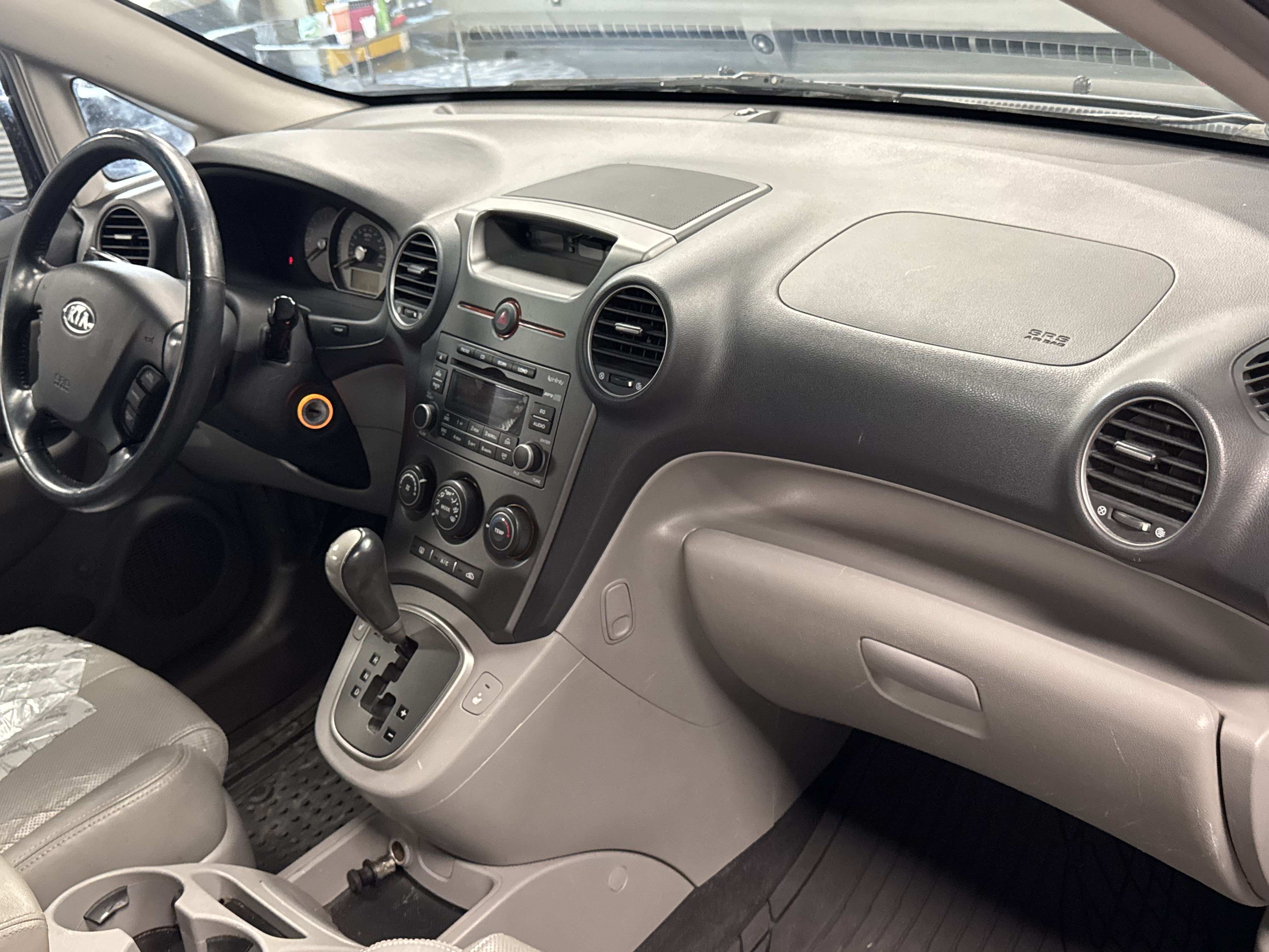 Used 2007 Kia Rondo EX w/ Premium Pkg FWD image 9