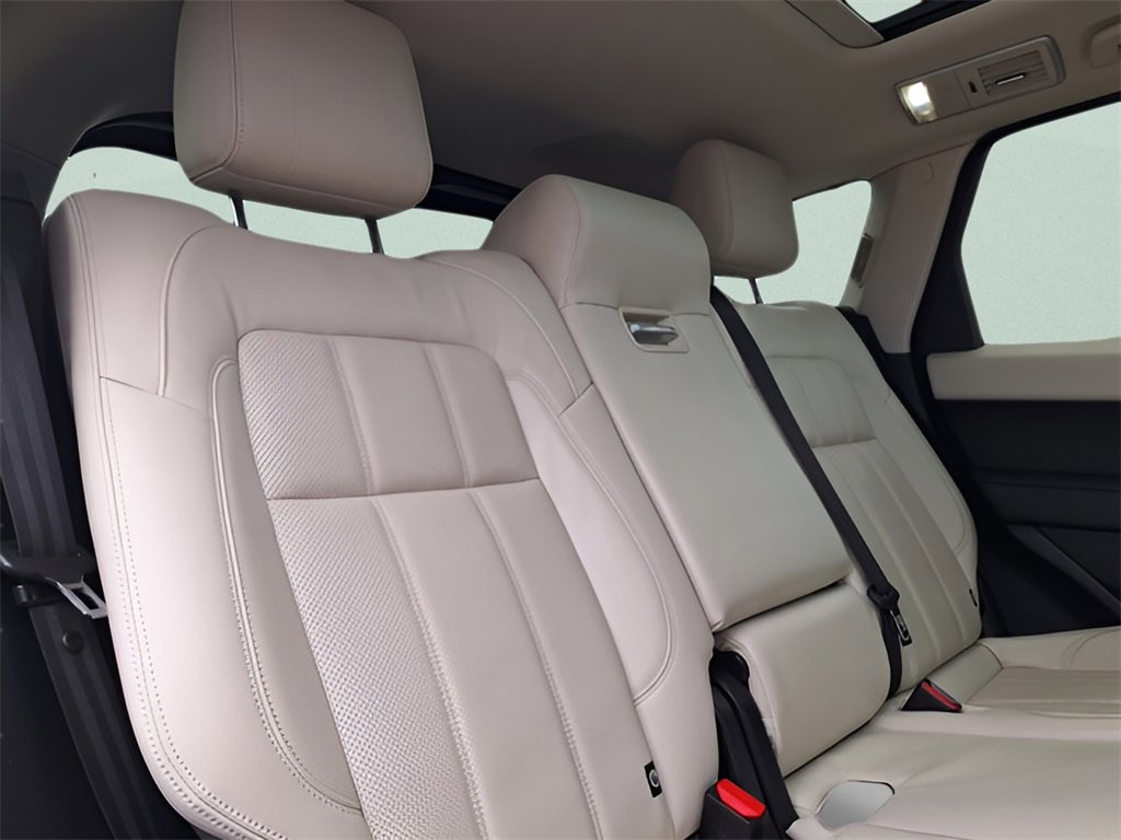 Used 2022 Land Rover Range Rover Sport HSE Silver Edition image 29