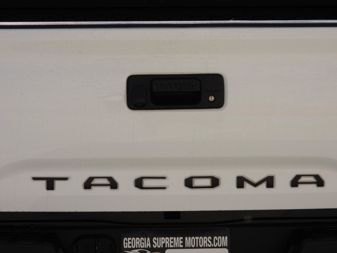 Used 2021 Toyota Tacoma SR5 RWD image 36