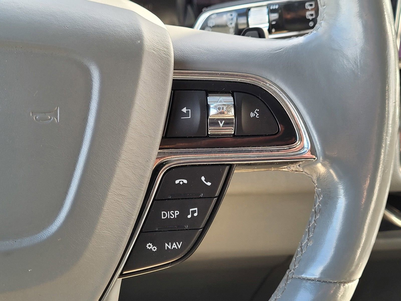 Used 2020 Lincoln Navigator Reserve image 21