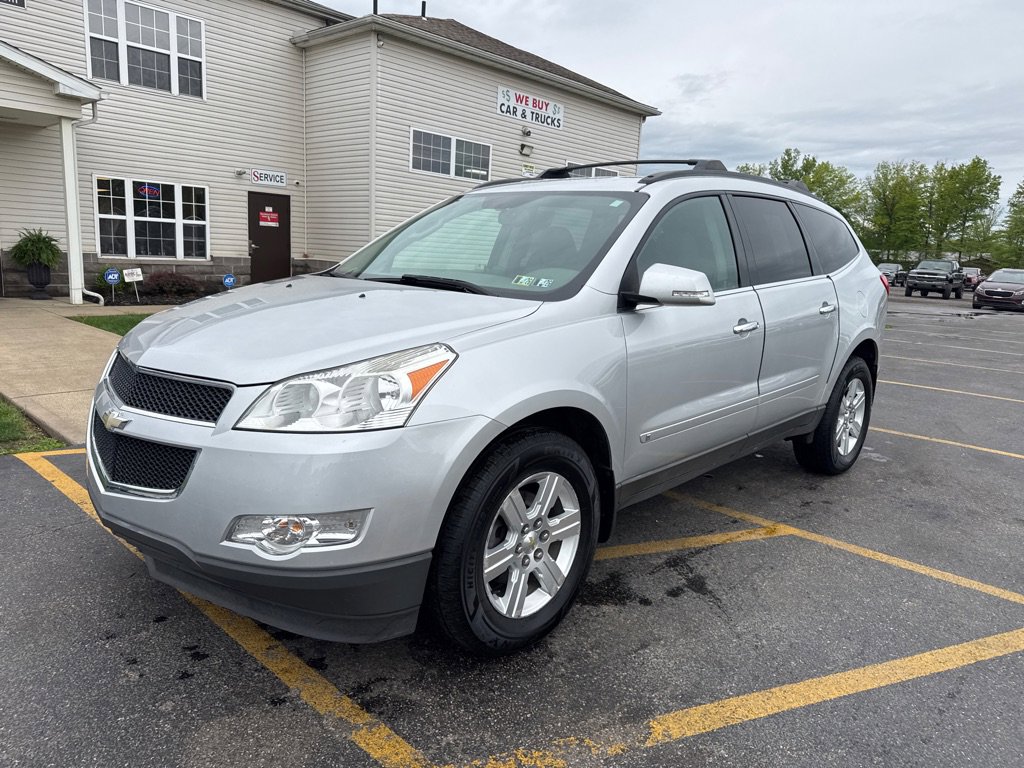 Used 2010 Chevrolet Traverse LT w/ Personal Connectivity Package AWD/4WD image 2