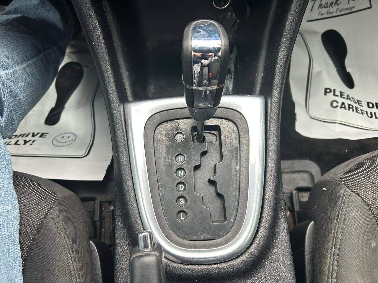 Used 2012 Dodge Avenger SE FWD image 24
