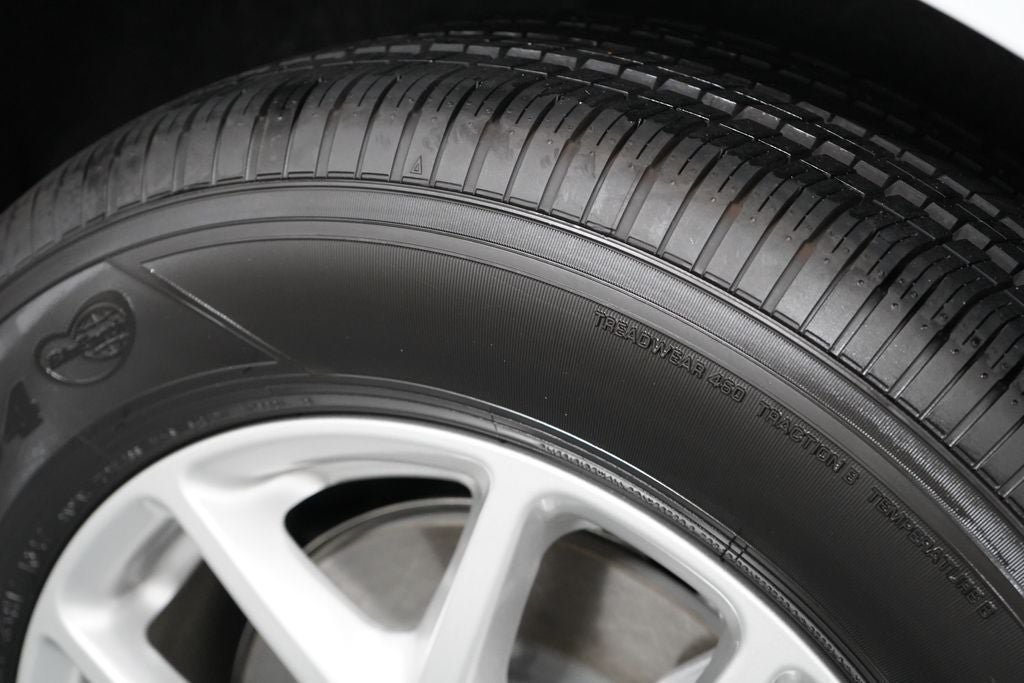 New 2027 Chrysler Pacifica Select FWD image 30
