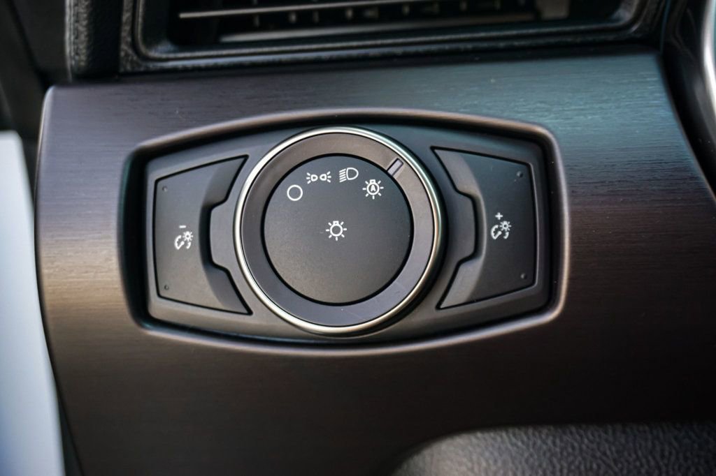 Used 2018 Ford Mustang Shelby GT350 w/ Convenience Package image 25