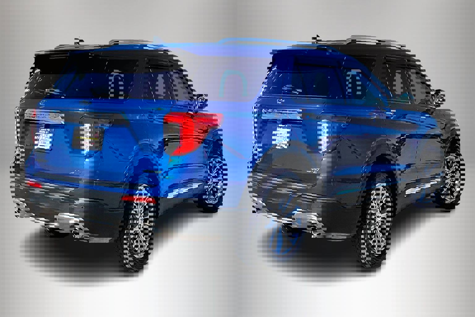 Used 2021 Ford Explorer Limited w/ Equipment Group 301A image 6