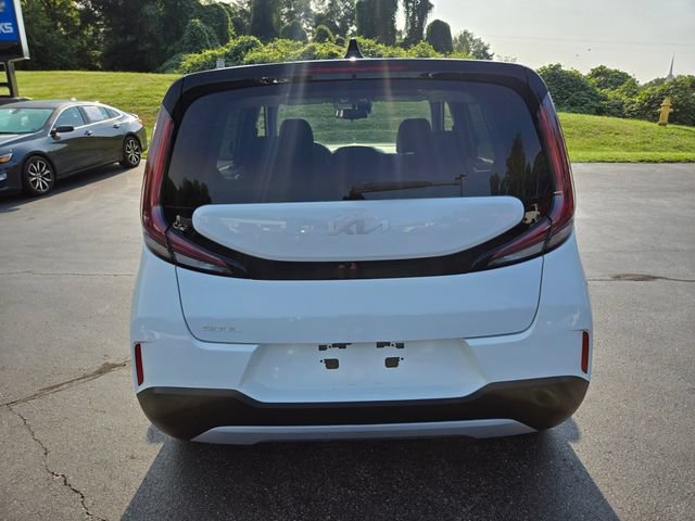 Used 2023 Kia Soul S FWD image 7