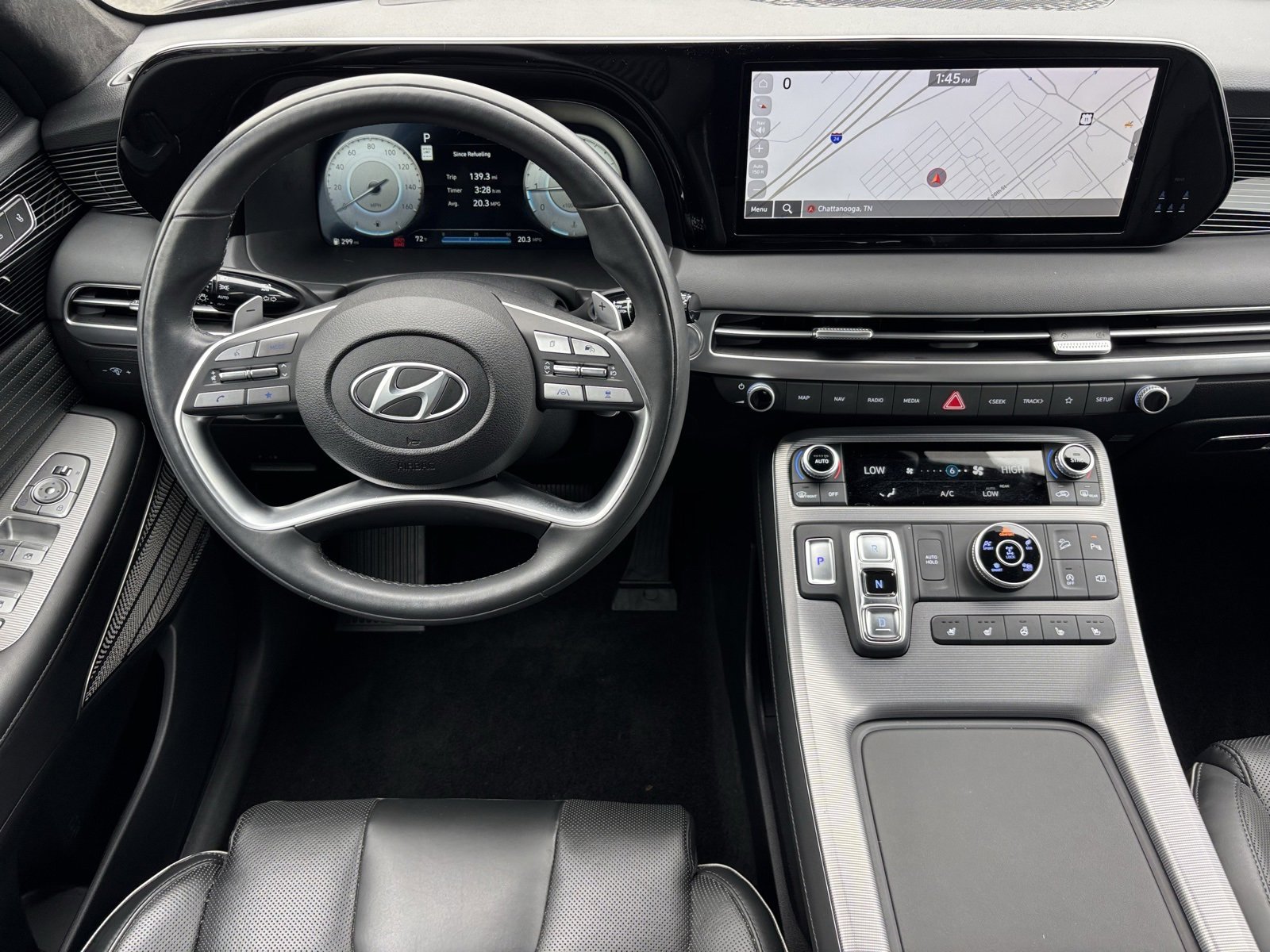 Used 2024 Hyundai Palisade Calligraphy image 3