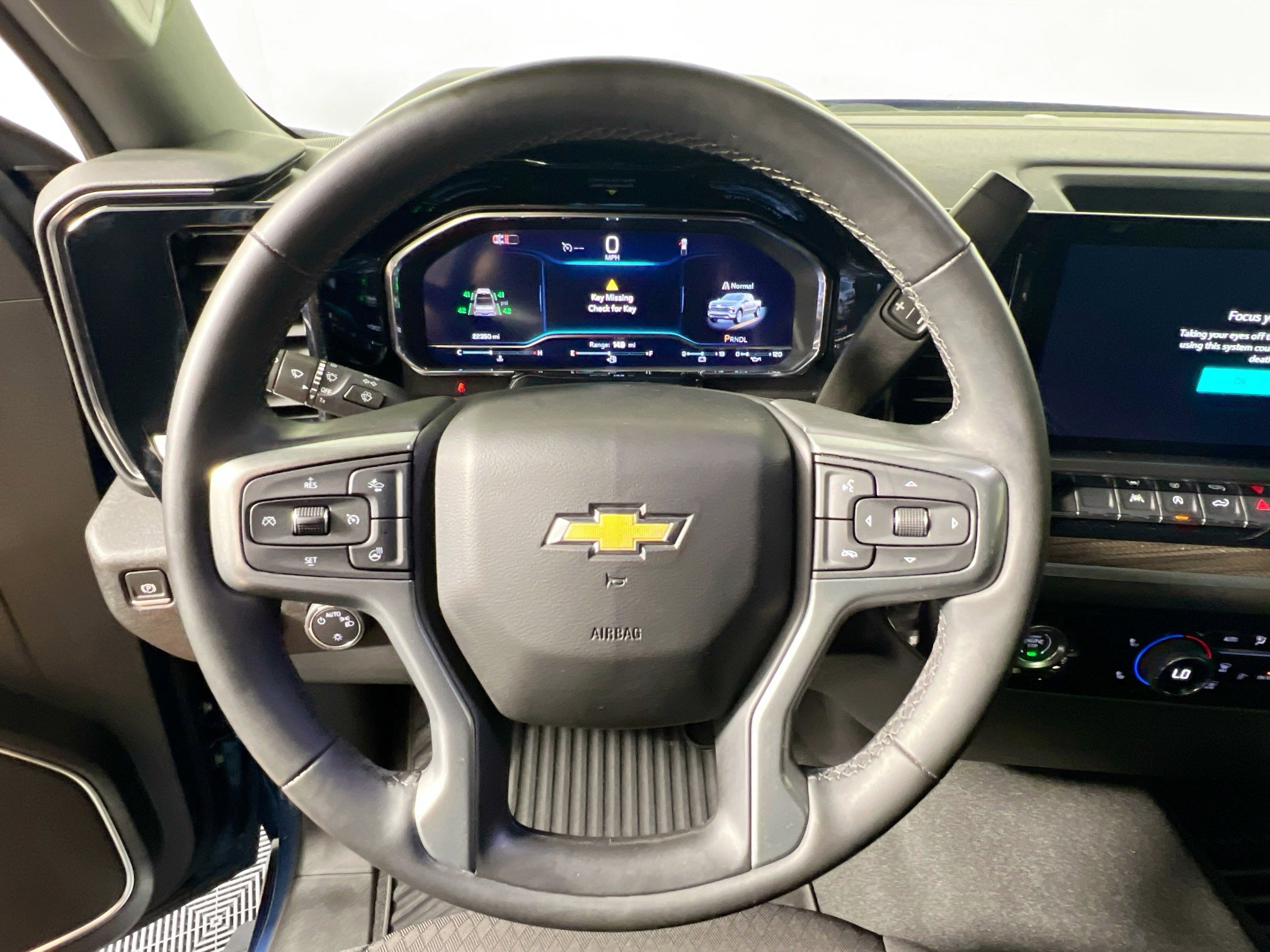 Used 2024 Chevrolet Silverado 1500 LT RWD image 17
