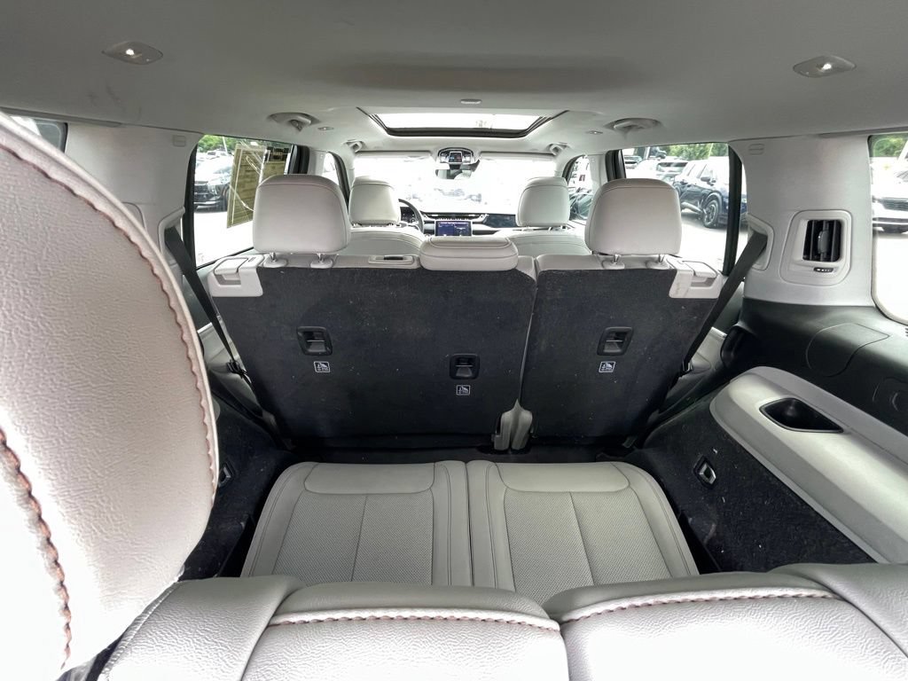 Used 2023 Jeep Grand Cherokee L Overland AWD/4WD image 22