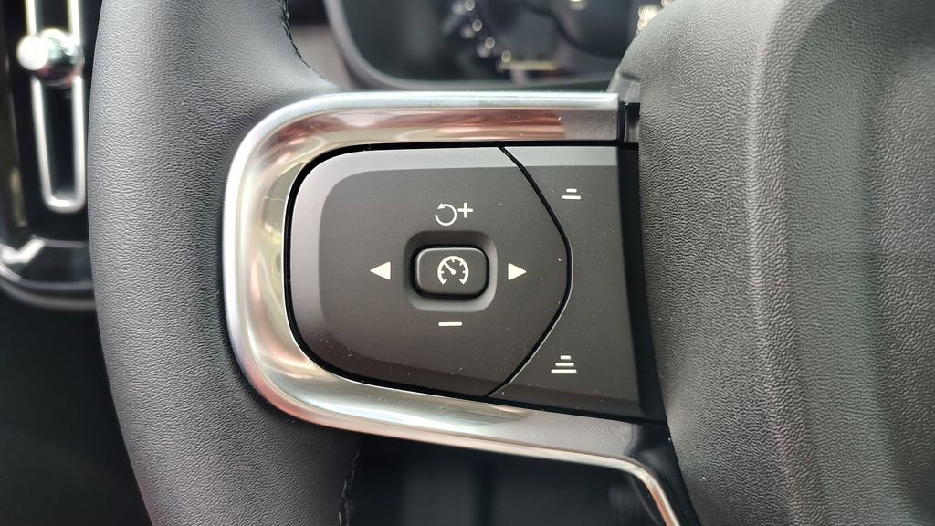 New 2026 Volvo XC40 B5 Plus w/ Protection Package Premier image 14