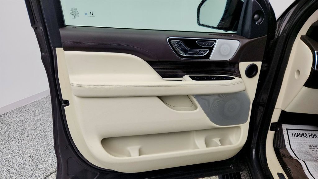 Used 2024 Lincoln Navigator Black Label AWD/4WD image 11