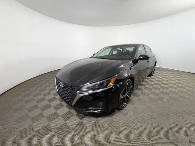 Used 2024 Nissan Altima 2.5 SR FWD image 27