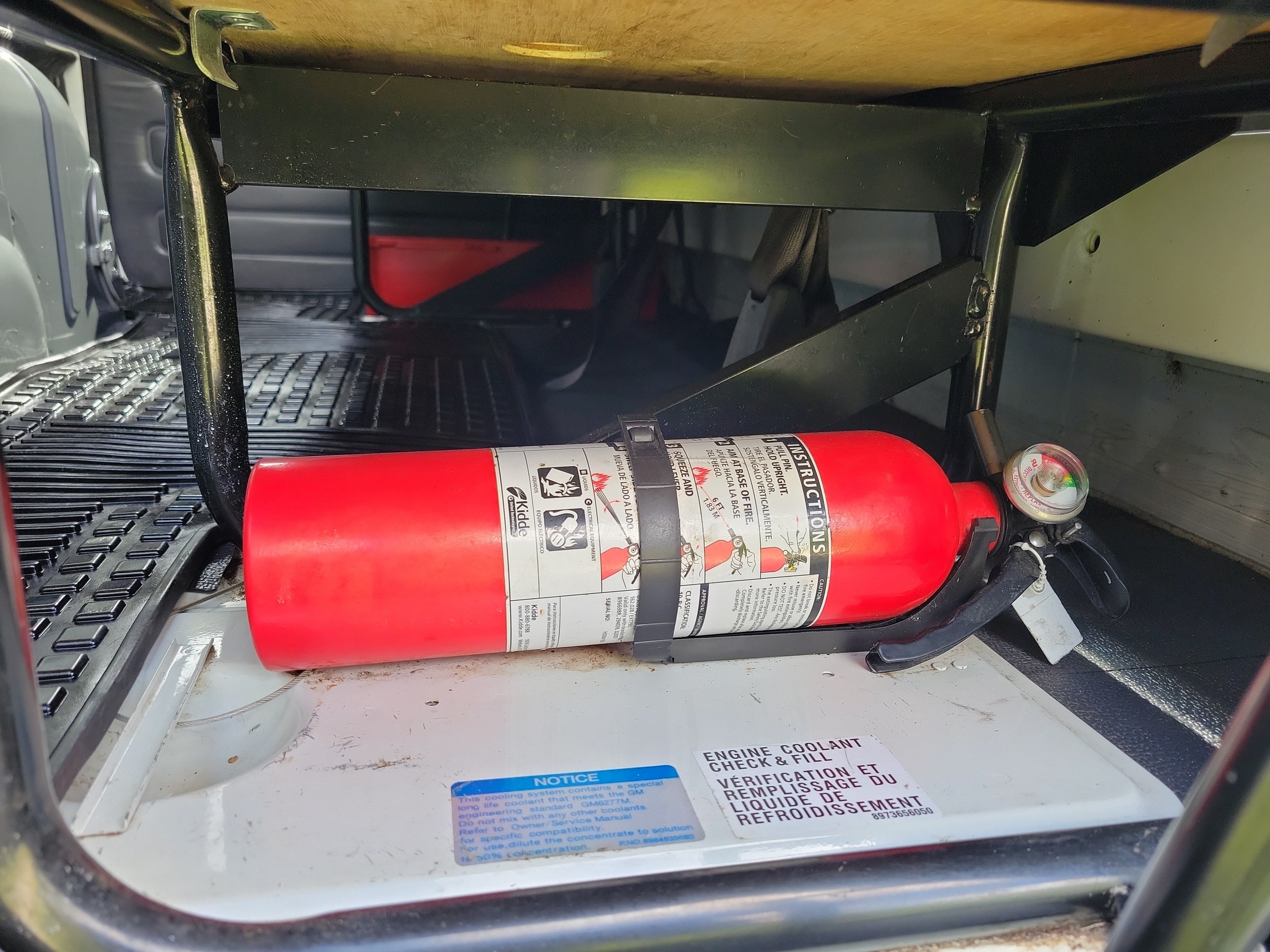 Used 2024 Isuzu NPR RWD image 18