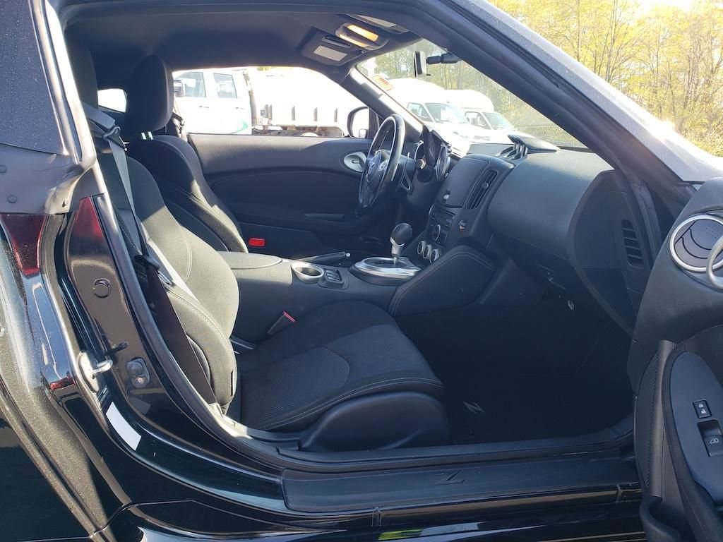 Used 2009 Nissan 370Z Coupe image 16