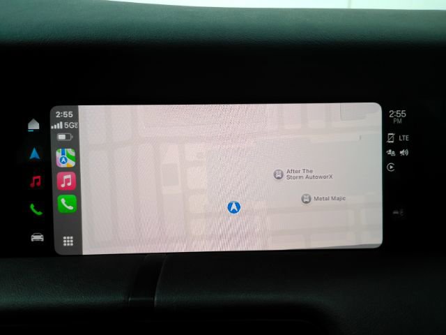 Used 2022 Porsche Taycan image 12