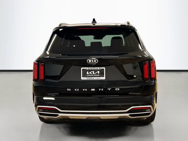 Certified 2021 Kia Sorento S w/ Panoramic Sunroof Package image 6