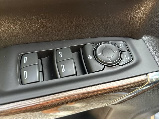 Used 2022 Chevrolet Silverado 1500 LT AWD/4WD image 22