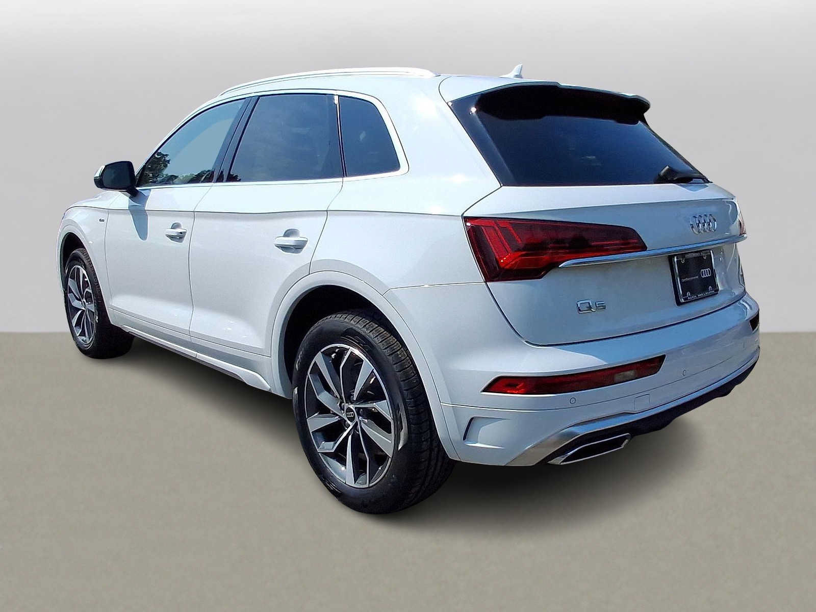 Certified 2024 Audi Q5 2.0T Premium w/ Convenience Package AWD/4WD image 28