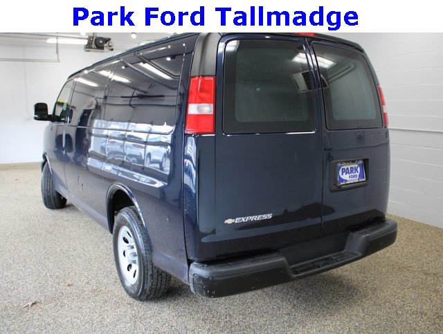 Used 2014 Chevrolet Express 1500 image 3