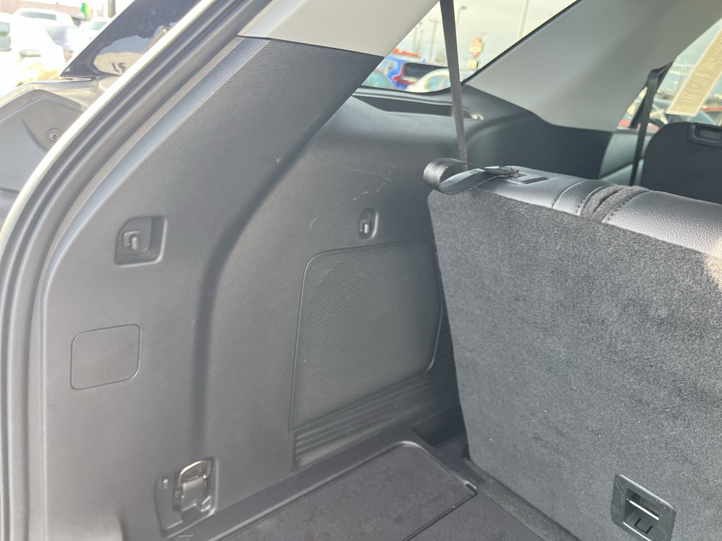 Used 2022 Ford Explorer Limited w/ Equipment Group 301A image 25