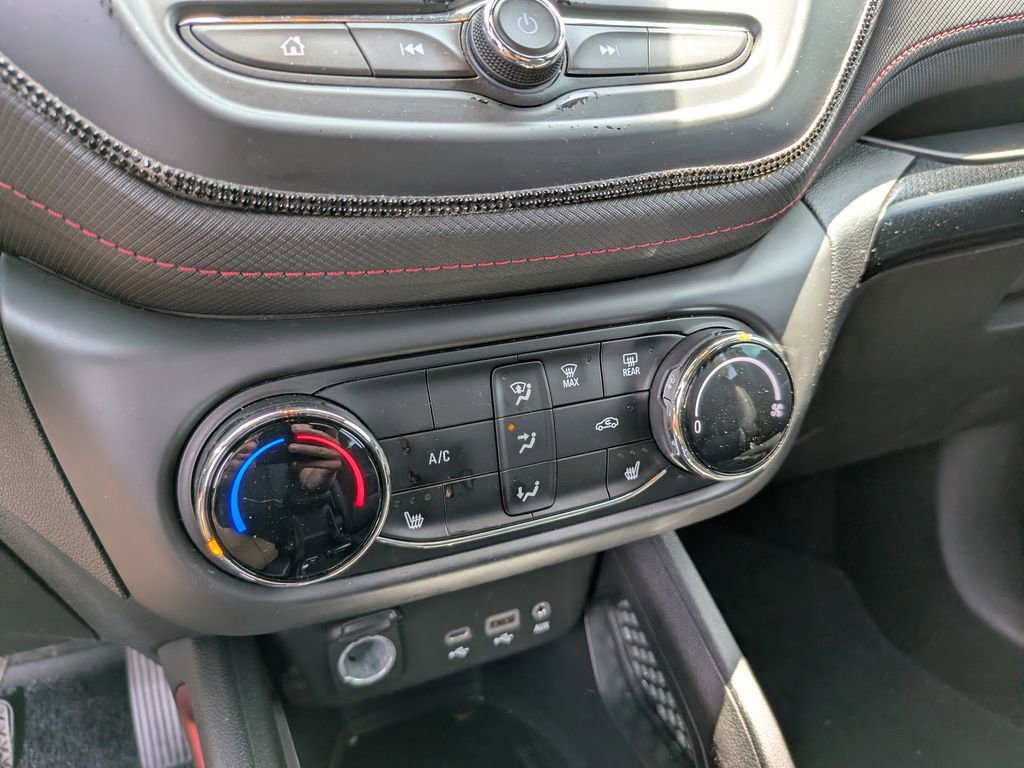 Used 2023 Chevrolet TrailBlazer RS AWD/4WD image 61