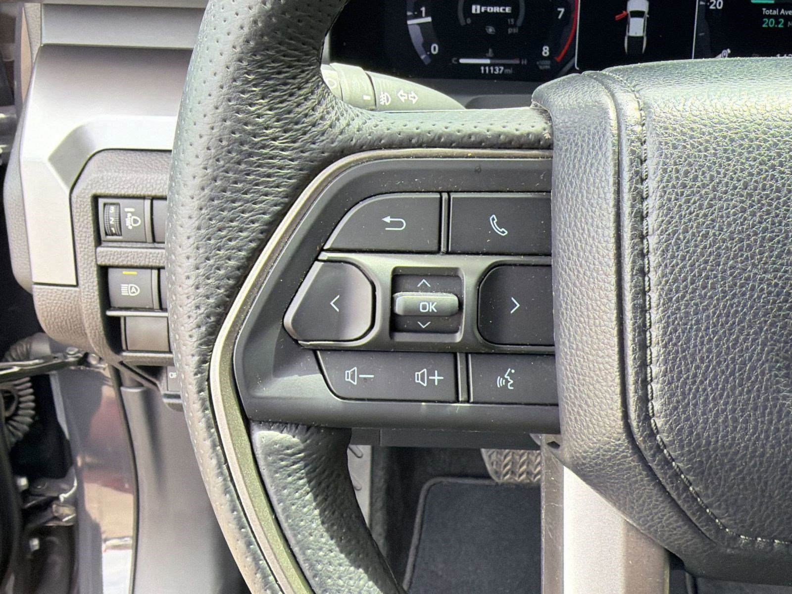 Used 2024 Toyota Tacoma TRD Off-Road AWD/4WD image 16