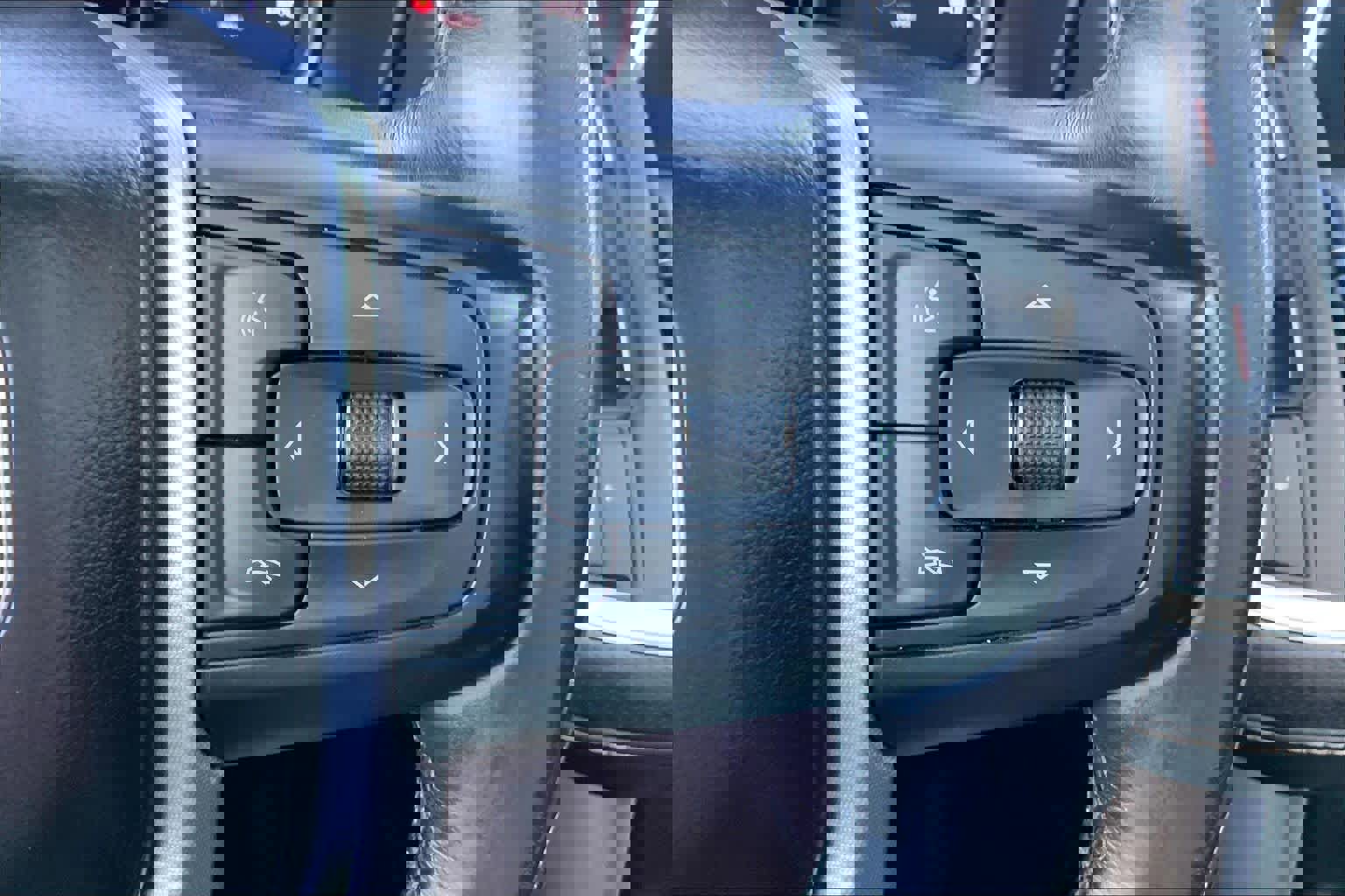 Used 2021 GMC Yukon SLT w/ SLT Luxury Plus Package image 21