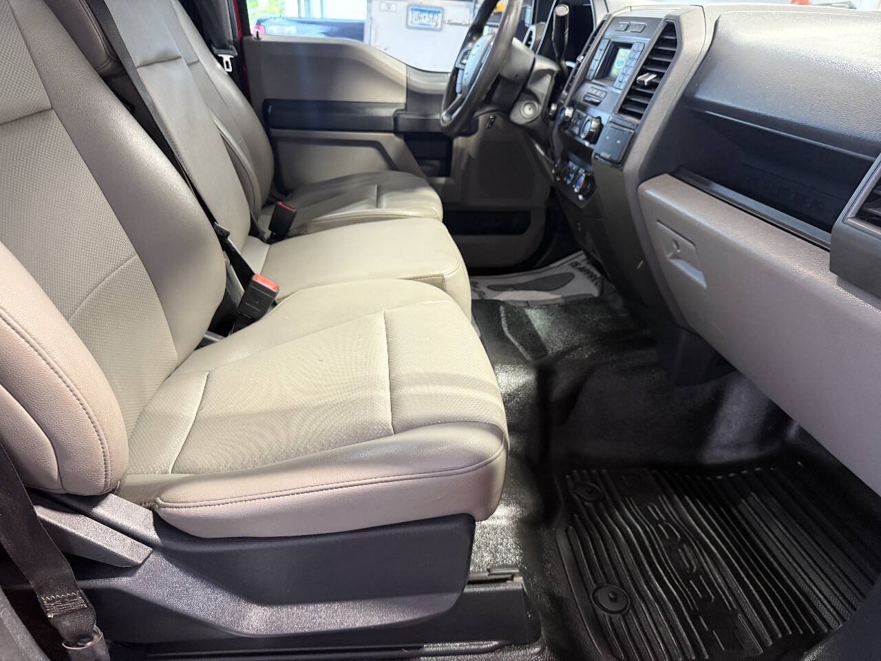 Used 2022 Ford F250 XL w/ Power Equipment Group AWD/4WD image 17