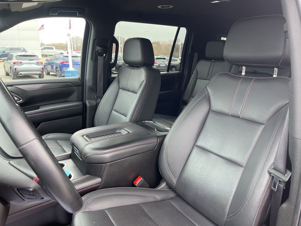 Used 2023 Chevrolet Suburban RST w/ Sport Performance Package image 14