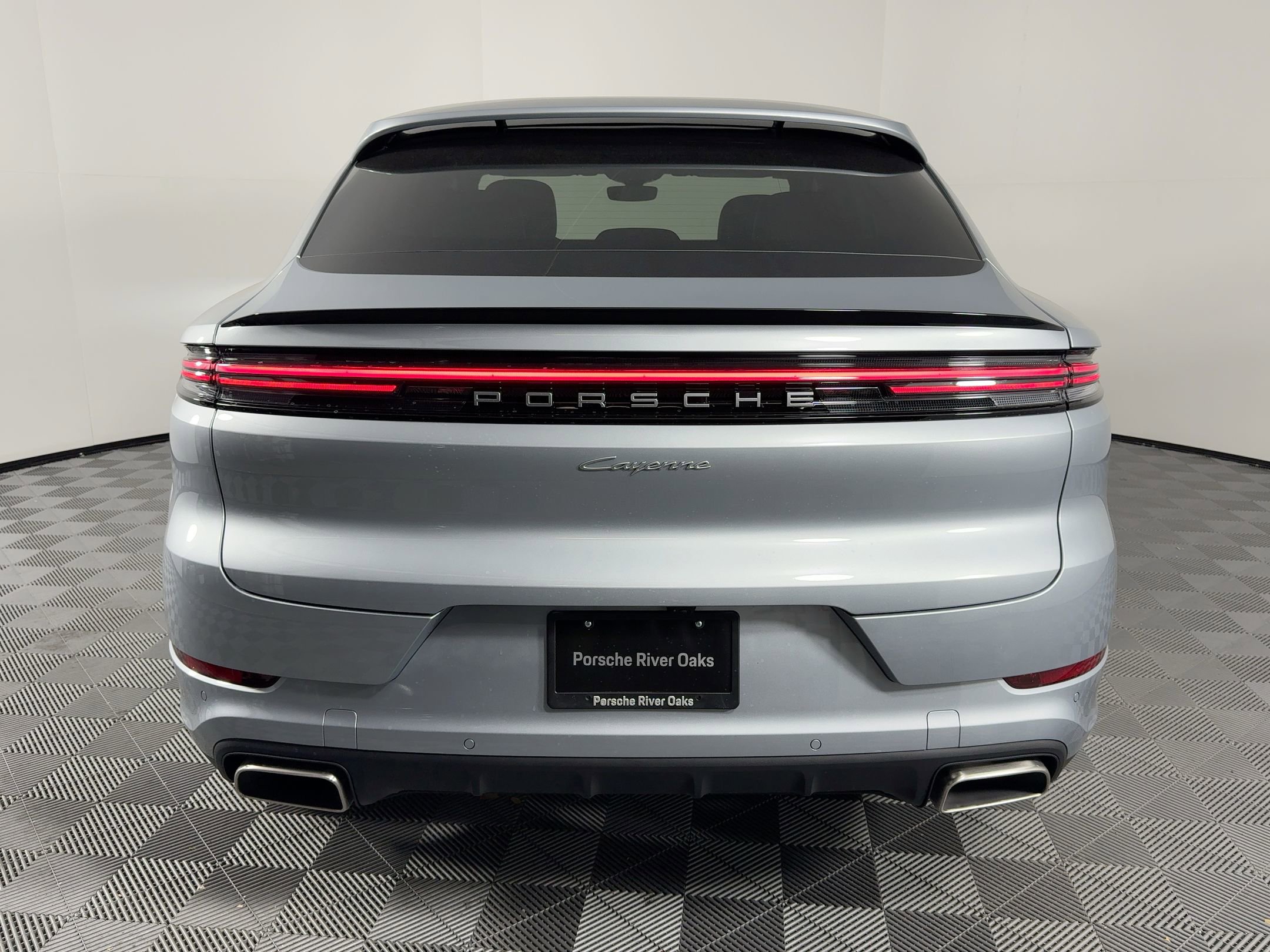 Certified 2026 Porsche Cayenne Coupe image 10