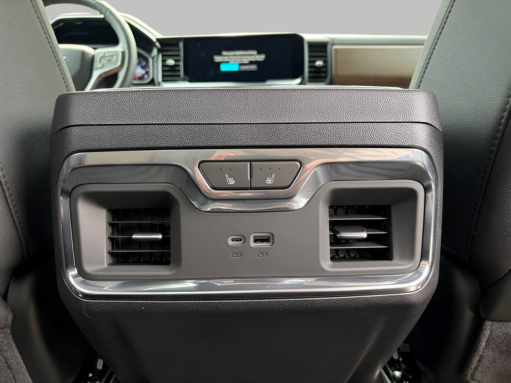 New 2026 Chevrolet Silverado 1500 High Country w/ Technology Package AWD/4WD image 9
