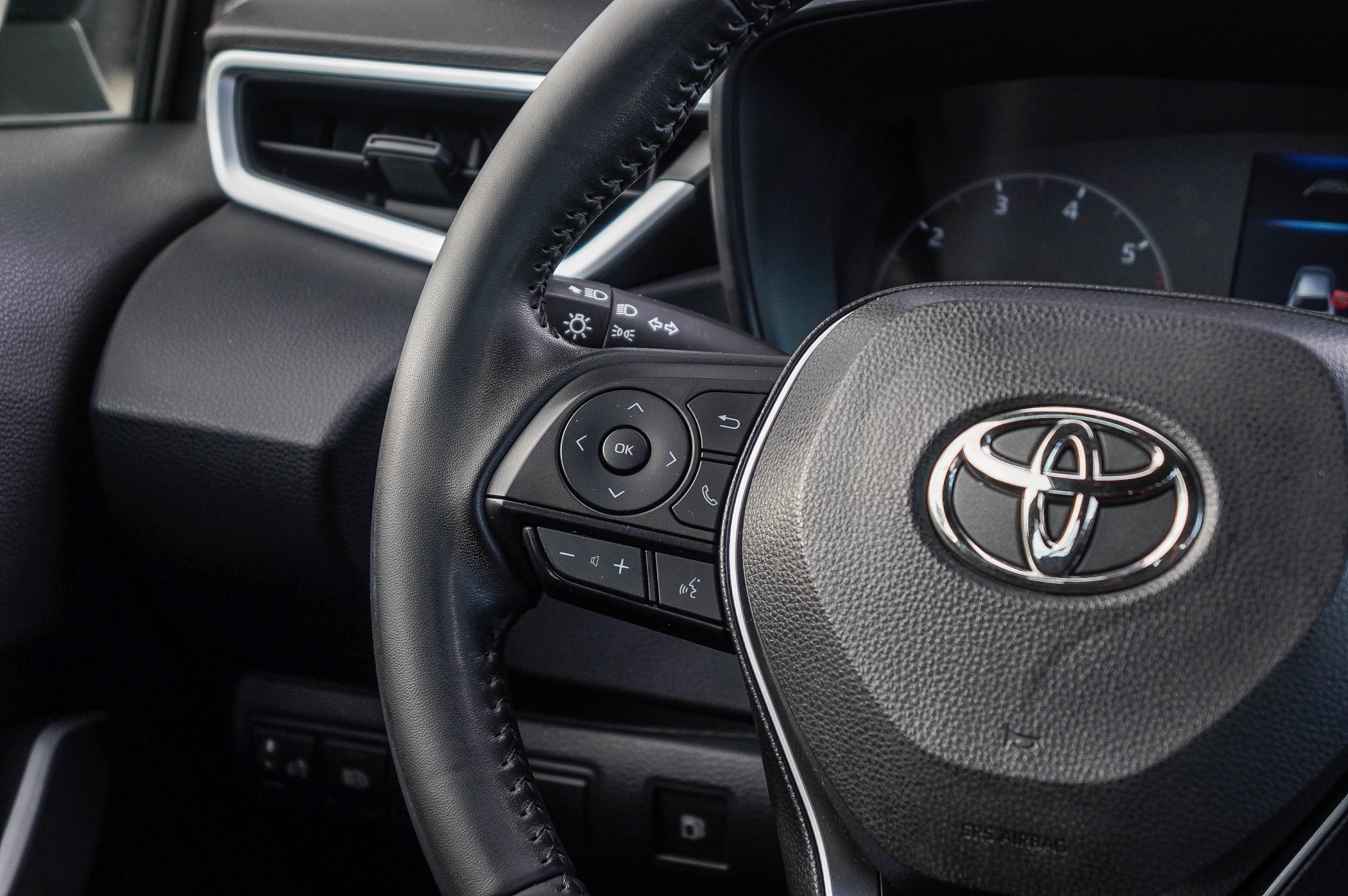 Certified 2024 Toyota Corolla SE w/ SE Package FWD image 17