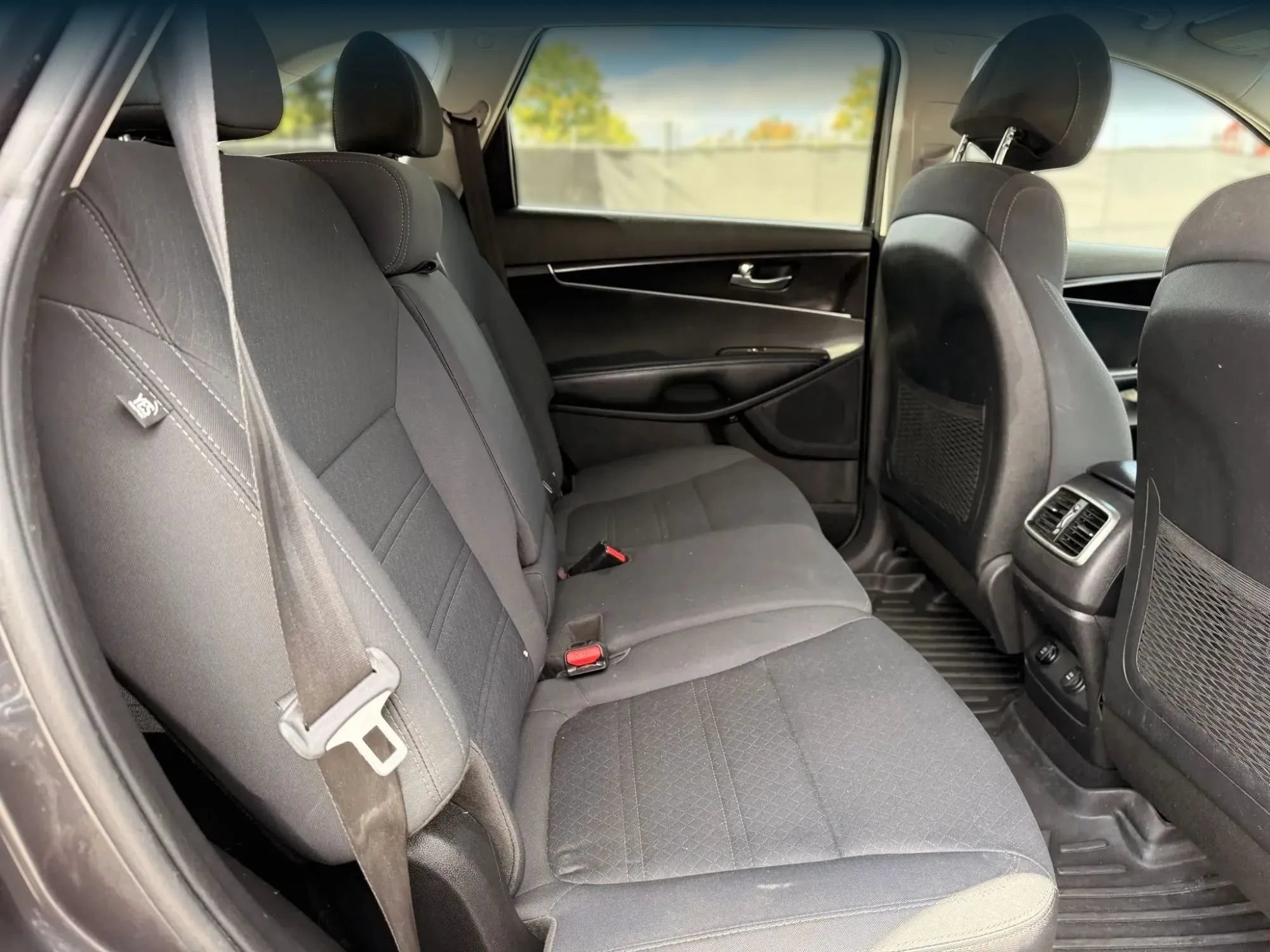 Used 2017 Kia Sorento AWD image 20