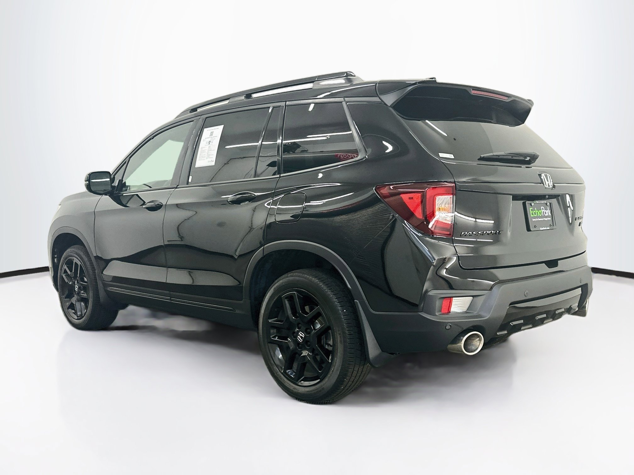 Used 2025 Honda Passport Black Edition image 5
