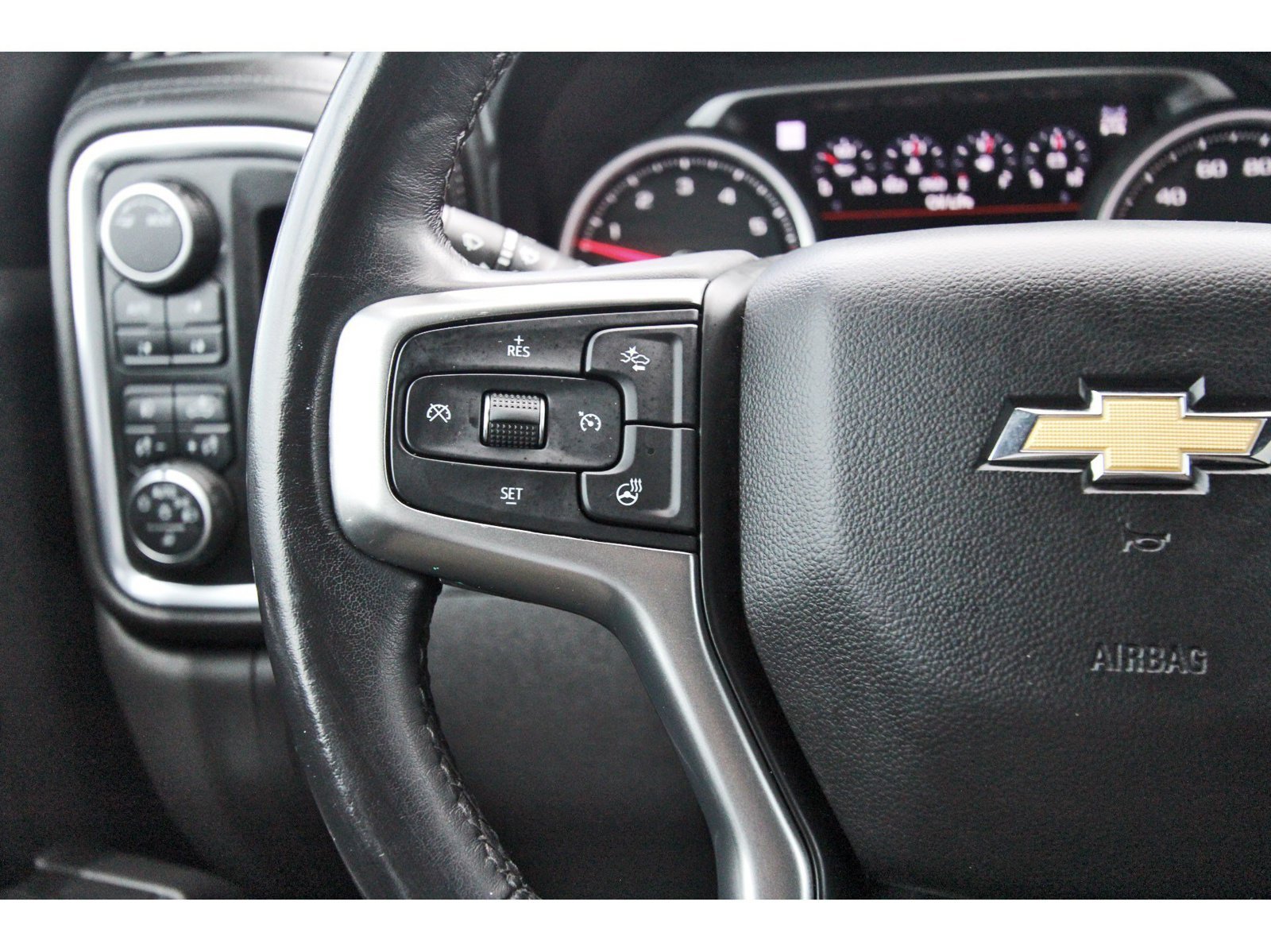 Used 2021 Chevrolet Silverado 1500 LTZ w/ LTZ Premium Texas Edition AWD/4WD image 23