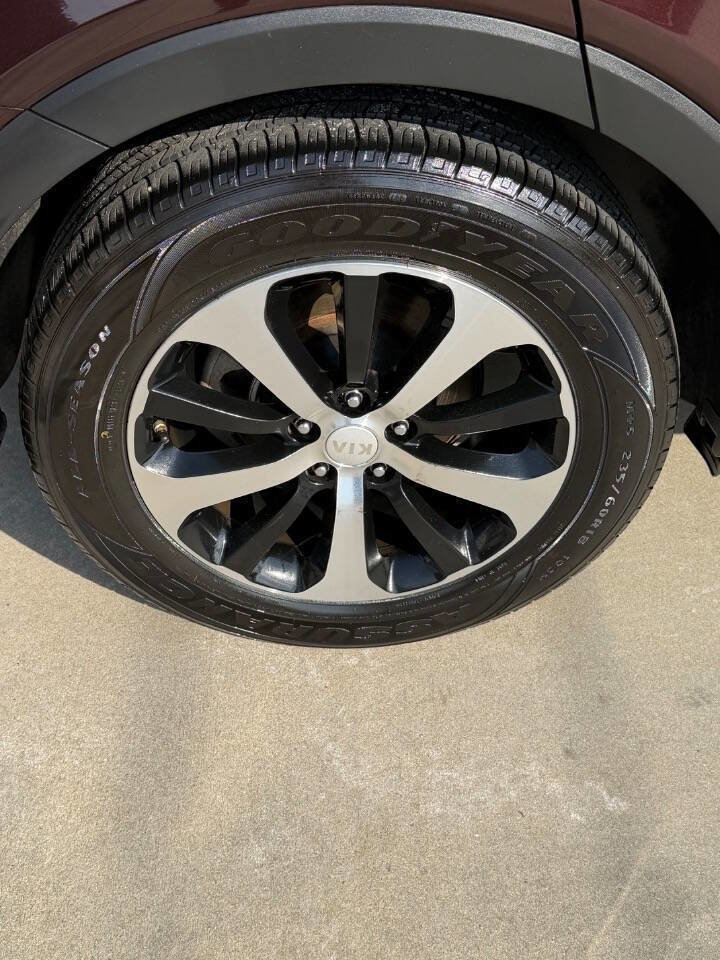 Used 2016 Kia Sorento EX w/ EX Premium Package image 24