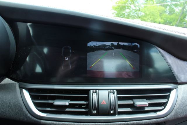 Used 2022 Alfa Romeo Giulia Veloce AWD/4WD image 21