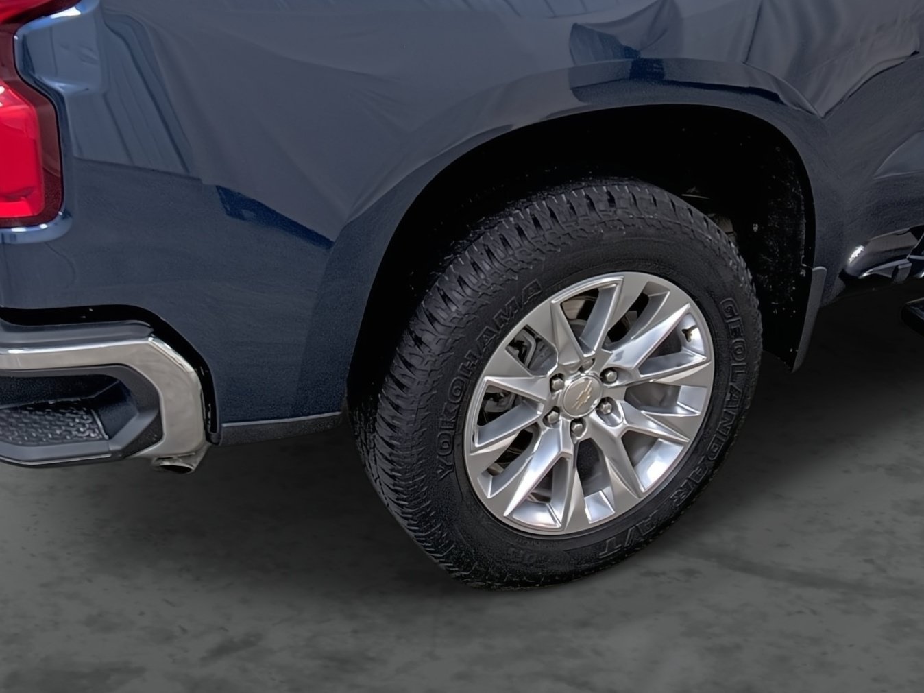 Used 2021 Chevrolet Silverado 1500 LTZ AWD/4WD image 12