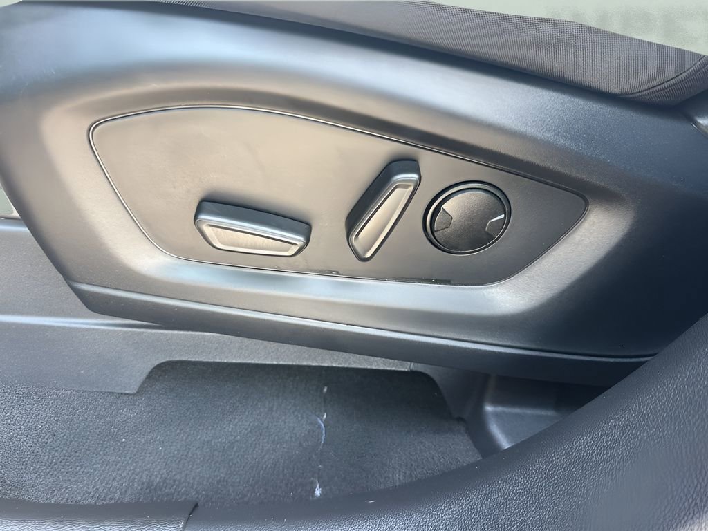 Used 2026 Ford Explorer Active image 12