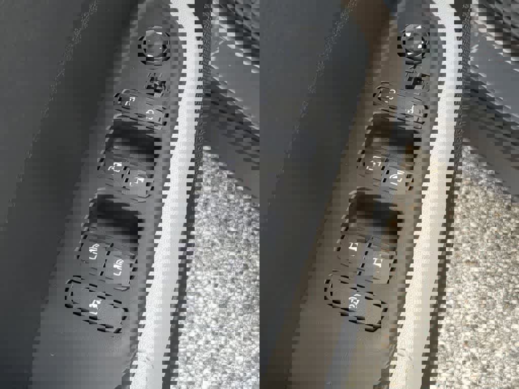 New 2026 Hyundai Venue SEL image 18