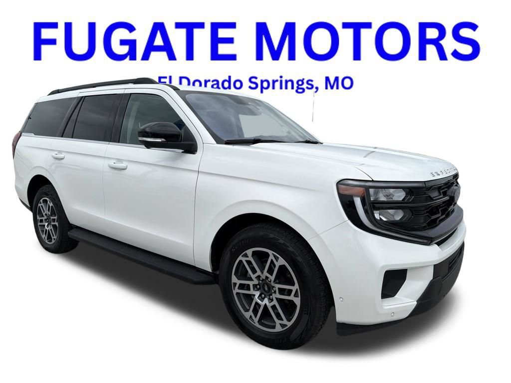 Used 2025 Ford Expedition Active AWD/4WD image 3