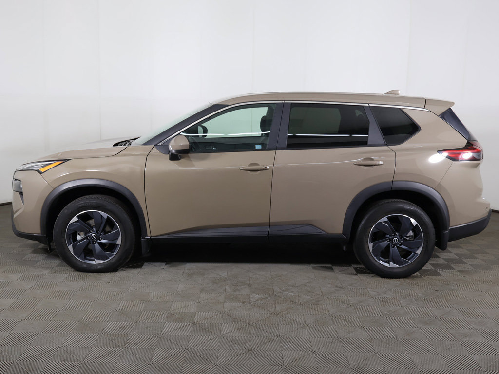 Used 2024 Nissan Rogue SV AWD/4WD image 15