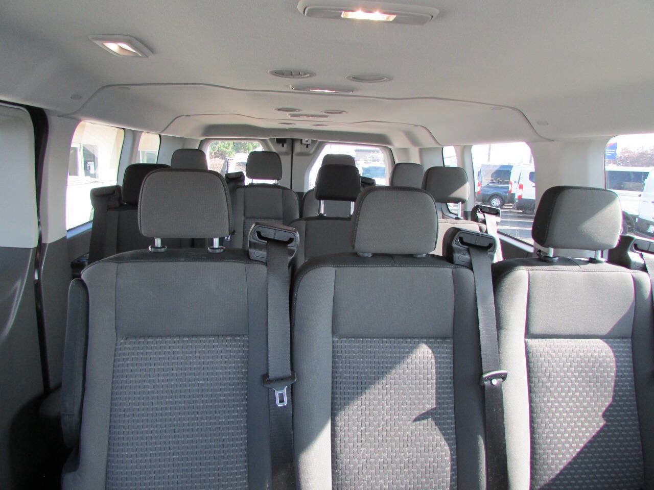 Used 2023 Ford Transit 350 XLT image 28