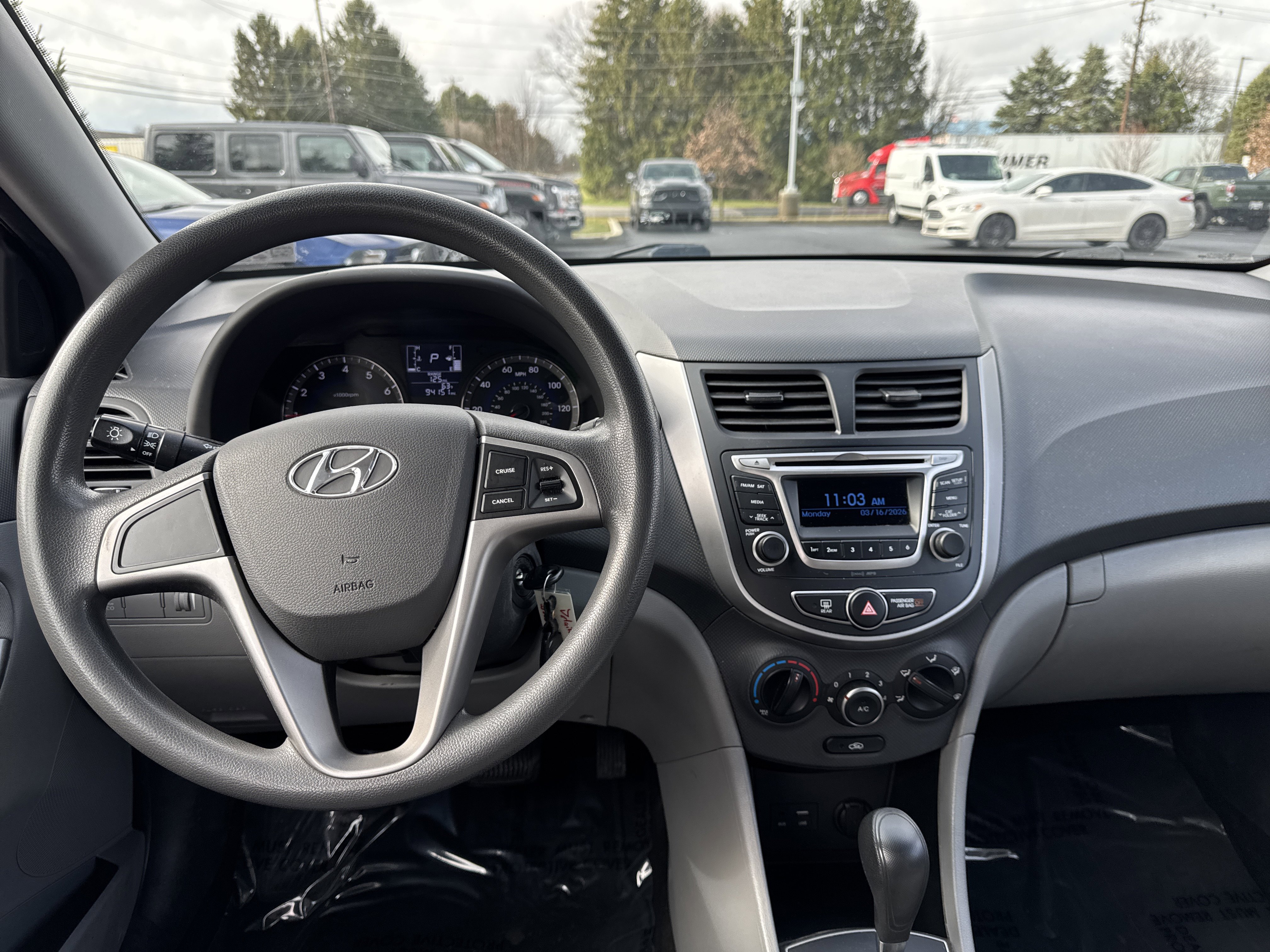 Used 2016 Hyundai Accent SE image 2
